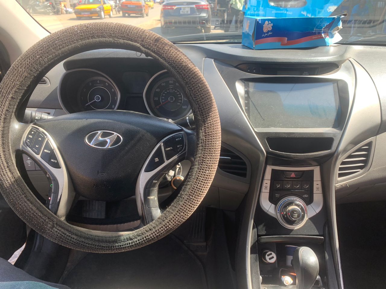 Hyundai Elantra 2012