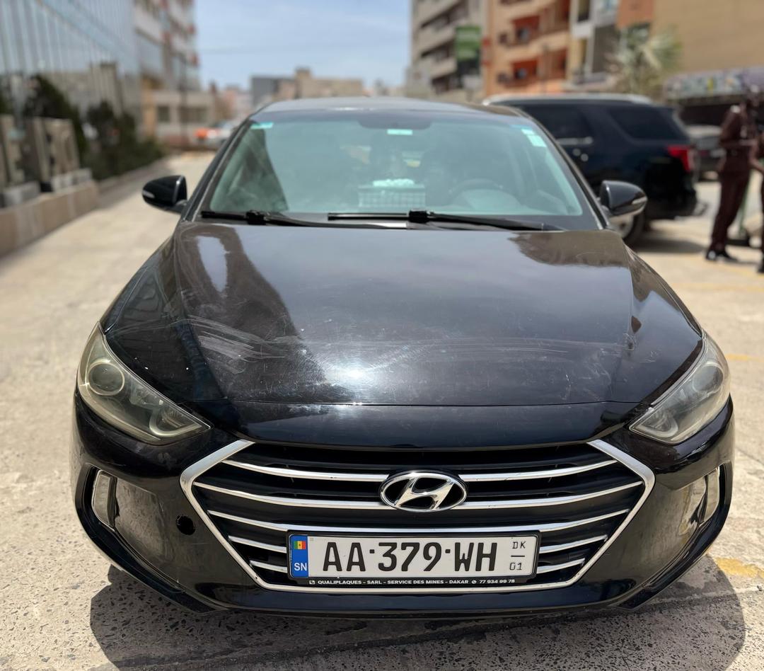 HYUNDAI ELANTRA