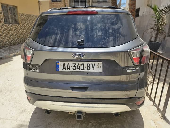 FORD ESCAPE TITANIUM 2017