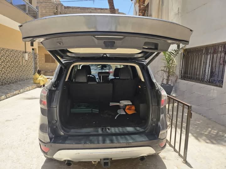 FORD ESCAPE TITANIUM 2017